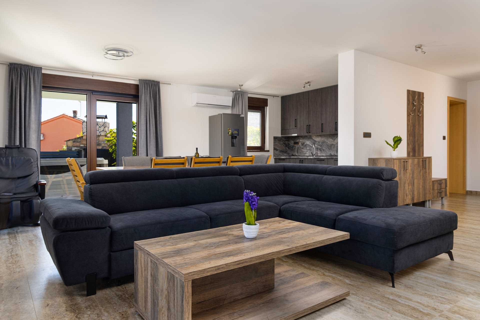 Villa Azur – Modern Villa with a Swimming Pool and Jacuzzi on the Island of Krk