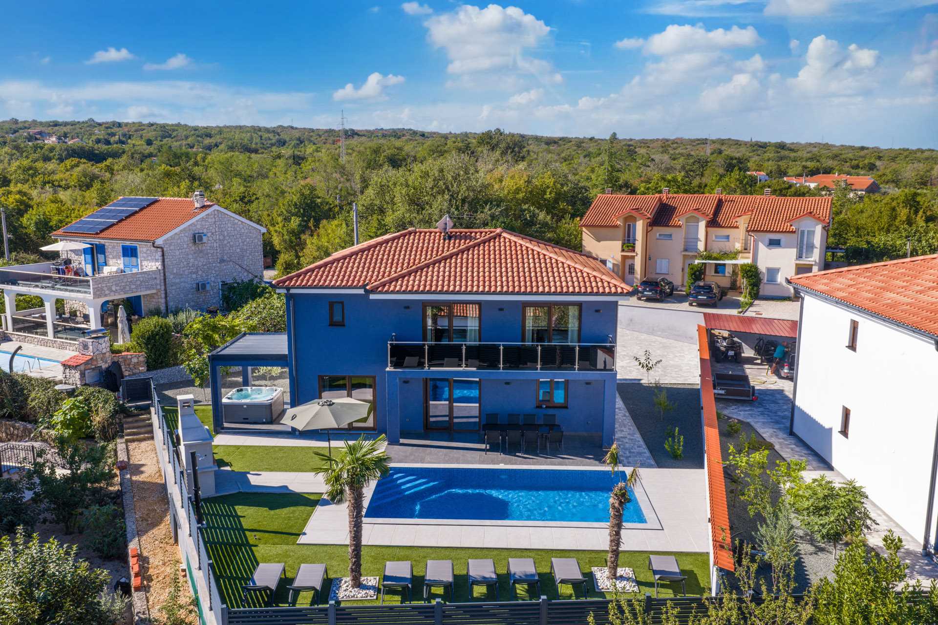 Villa Azur – Modern Villa with a Swimming Pool and Jacuzzi on the Island of Krk
