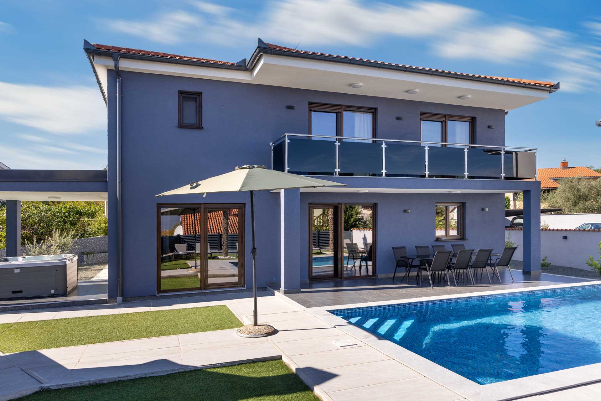 Villa Azur – Modern Villa with a Swimming Pool and Jacuzzi on the Island of Krk