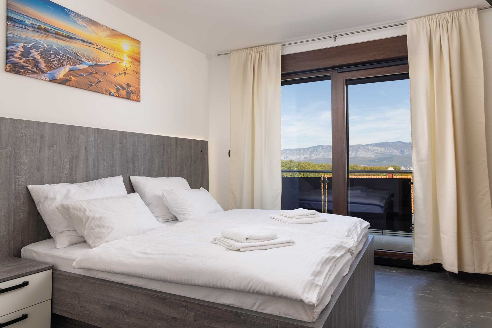 Villa Azur – Modern Villa with a Swimming Pool and Jacuzzi on the Island of Krk