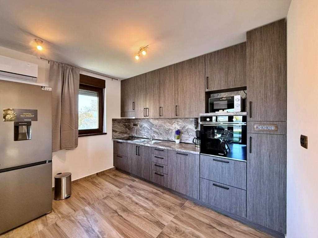 Villa Azur – moderna vila s bazenom i hidromasažnom kadom na otoku Krku