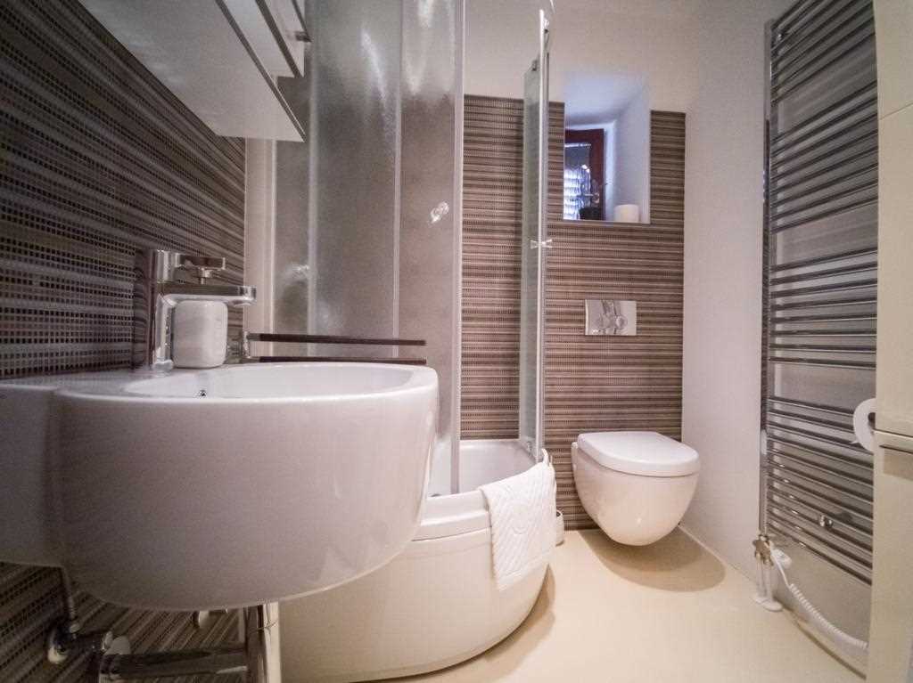 Villa with Heated Pool and Jacuzzi – Island Krk