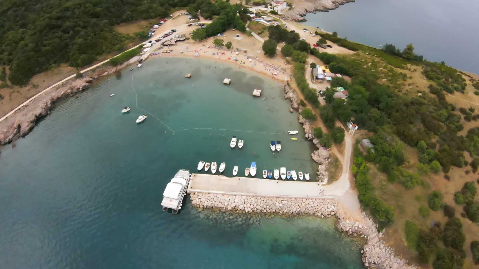 Villa with Heated Pool and Jacuzzi – Island Krk