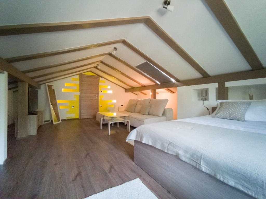 Villa with Heated Pool and Jacuzzi – Island Krk