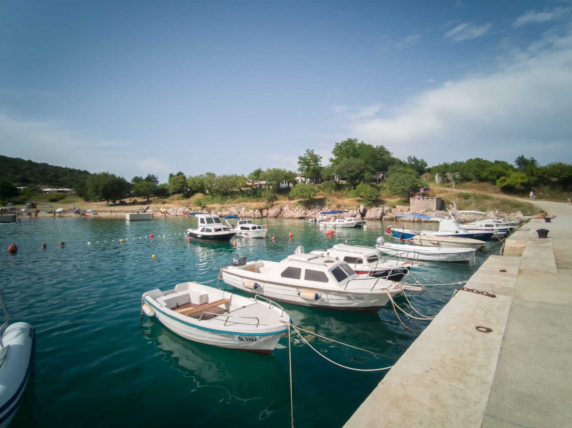 Villa with Heated Pool and Jacuzzi – Island Krk