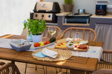 Vrbnik Villa for 6 Guests with Heated Infinity Pool