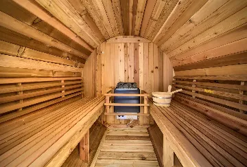 Vrbnik Villa for 6 Guests with Heated Infinity Pool