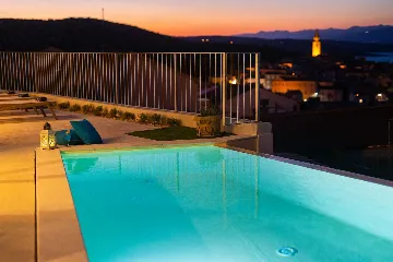 Vrbnik Villa for 6 Guests with Heated Infinity Pool