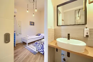 Vrbnik Villa for 6 Guests with Heated Infinity Pool