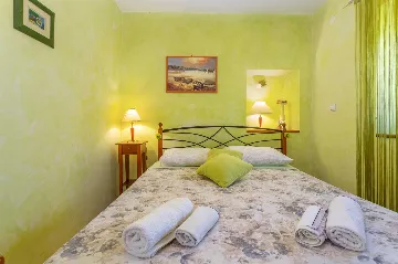 Villa with Pool for 6 in Rasopasno