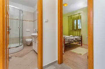 Villa with Pool for 6 in Rasopasno