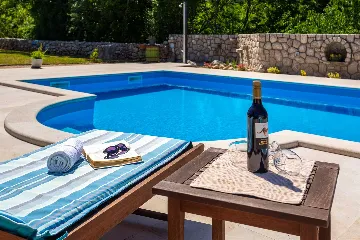 Villa with Pool for 6 in Rasopasno
