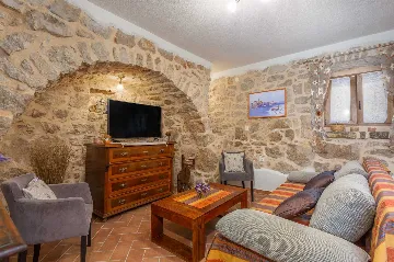 Villa with Pool for 6 in Rasopasno