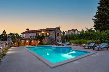 Villa with Pool for 6 in Rasopasno