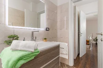 Villa in Vrbnik (Krk) for 6 Guests