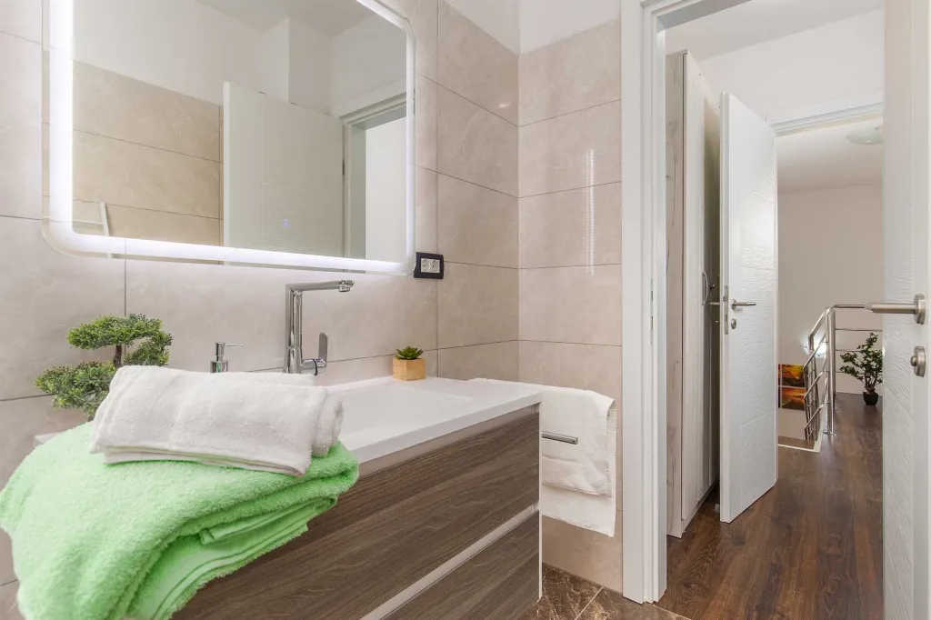 Villa in Vrbnik (Krk) for 6 Guests