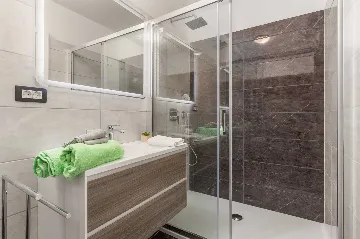 Villa in Vrbnik (Krk) for 6 Guests