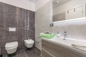 Villa in Vrbnik (Krk) for 6 Guests