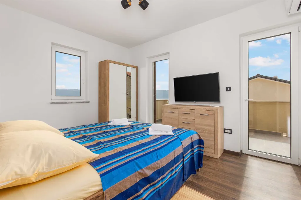 Villa in Vrbnik (Krk) for 6 Guests