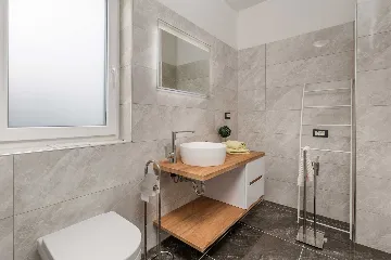 Villa in Vrbnik (Krk) for 6 Guests