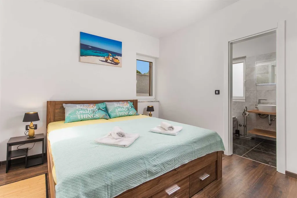 Villa in Vrbnik (Krk) for 6 Guests
