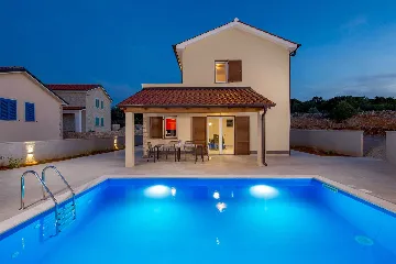 Villa in Vrbnik (Krk) for 6 Guests