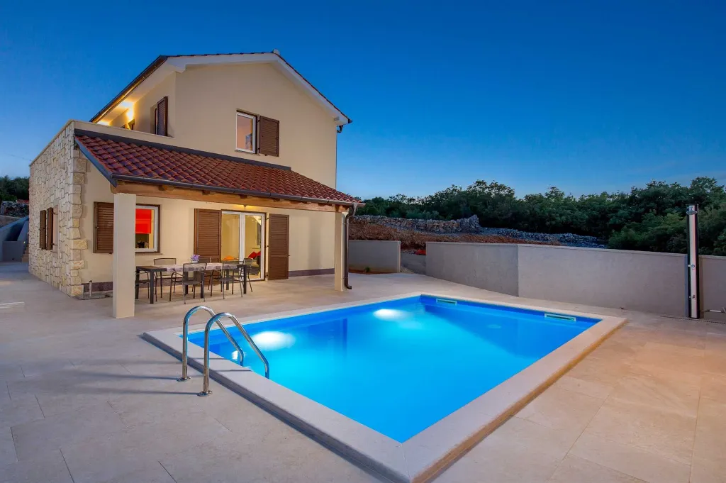 Villa in Vrbnik (Krk) for 6 Guests