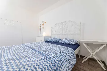 Four-Bedroom Villa with Pool in Rasopasno