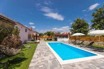Stone Villa in Gabonjin (Krk) for Up to 5 Guests