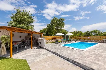 Stone Villa in Gabonjin (Krk) for Up to 5 Guests