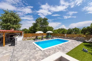 Stone Villa in Gabonjin (Krk) for Up to 5 Guests