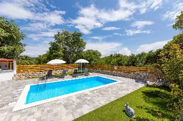 Stone Villa in Gabonjin (Krk) for Up to 5 Guests