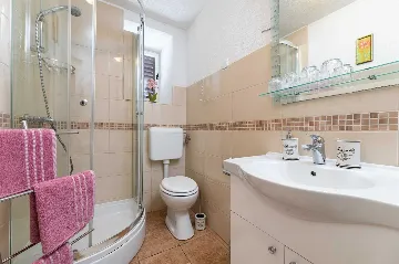 Stone Villa in Gabonjin (Krk) for Up to 5 Guests