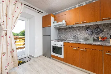 Stone Villa in Gabonjin (Krk) for Up to 5 Guests