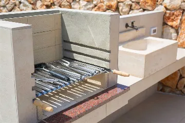 Three-Bedroom Villa with Heated Pool in Gostinjac