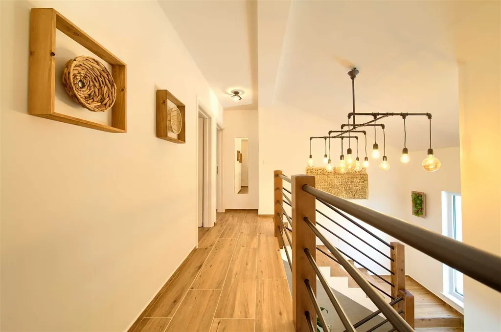 Three-Bedroom Villa with Heated Pool in Gostinjac