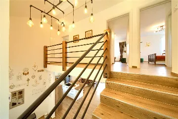 Three-Bedroom Villa with Heated Pool in Gostinjac