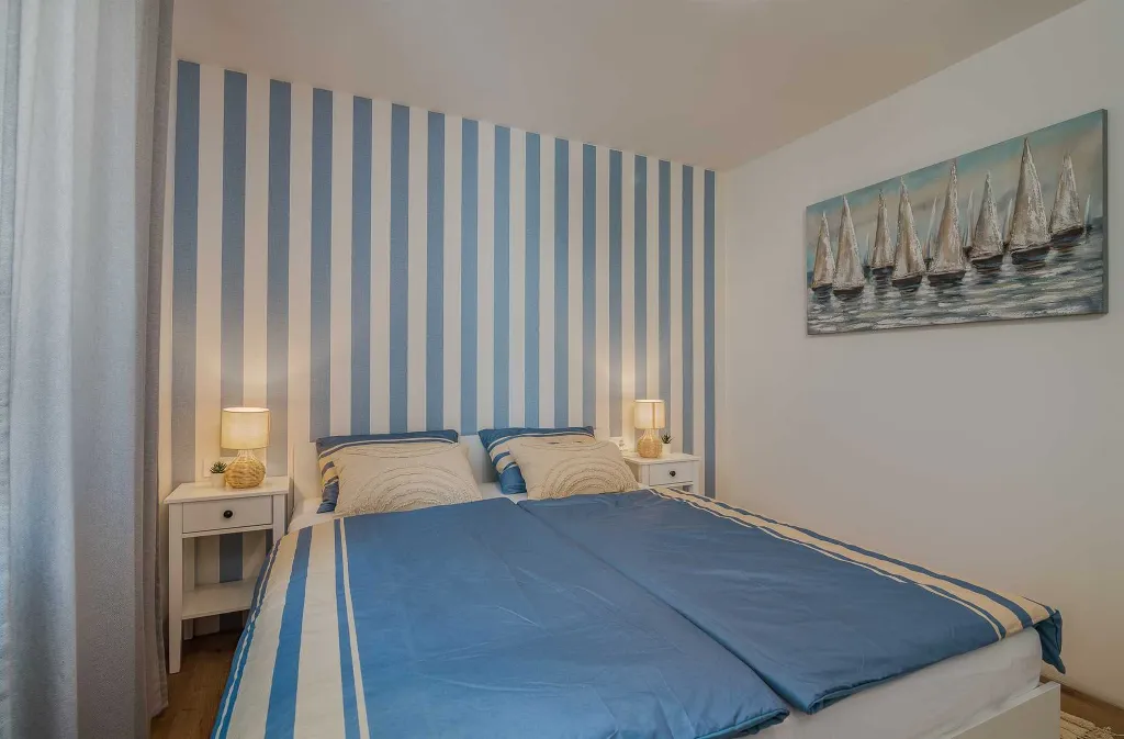 Apartment in Vantačići (Krk) for 4 Guests with Hot Tub