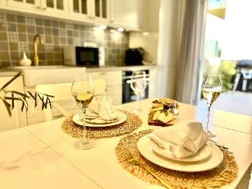 Apartment in Vantačići (Krk) for 4 Guests with Hot Tub