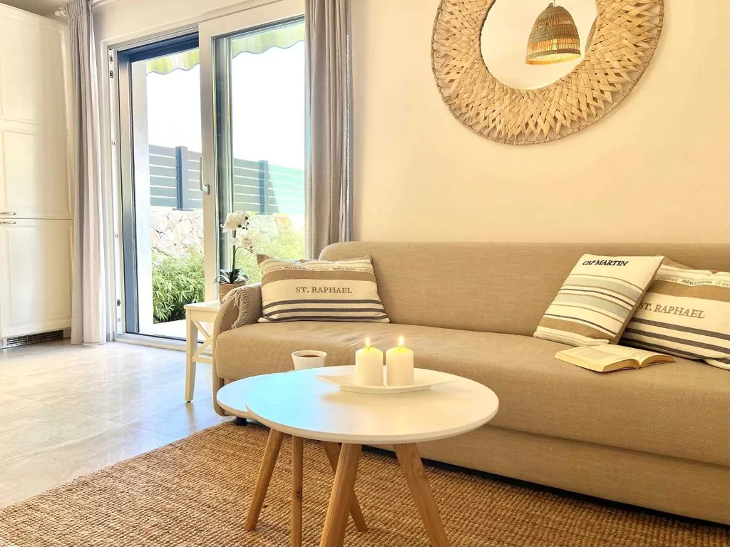 Apartment in Vantačići (Krk) for 4 Guests with Hot Tub
