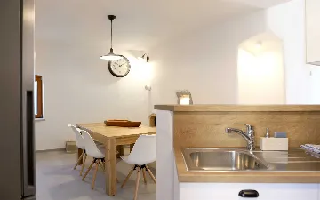 2-Bedroom Villa in Žgombići (Krk) for 6 Guests