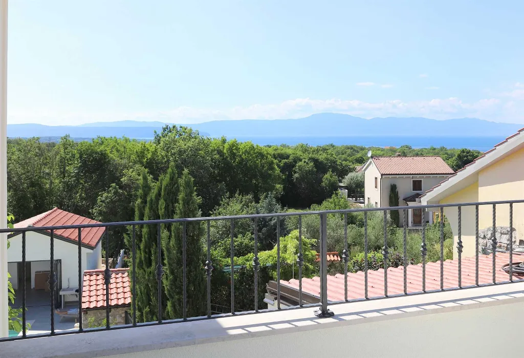 2-Bedroom Villa in Žgombići (Krk) for 6 Guests