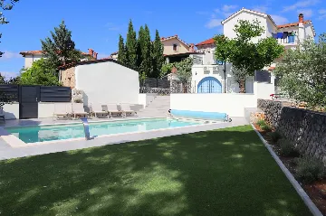 2-Bedroom Villa in Žgombići (Krk) for 6 Guests