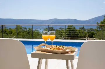 4-Bedroom Villa with Pool in Brzac (Krk)