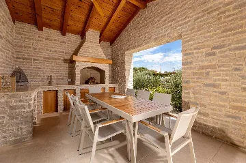 4-Bedroom Villa with Pool in Brzac (Krk)