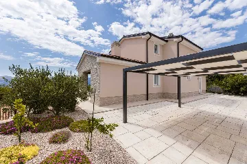 4-Bedroom Villa with Pool in Brzac (Krk)