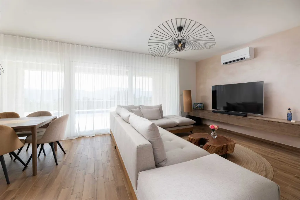 4-Bedroom Villa with Pool in Brzac (Krk)