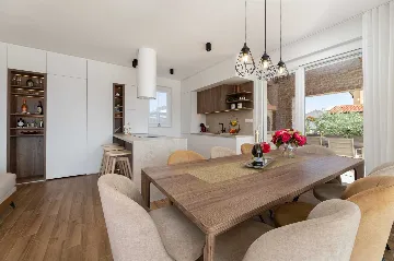 4-Bedroom Villa with Pool in Brzac (Krk)