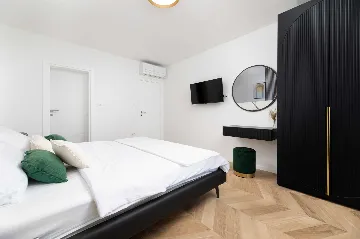 4-Bedroom Villa in Klimno (Krk) with Heated Pool