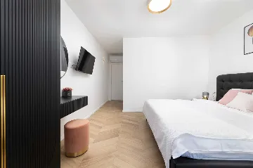 4-Bedroom Villa in Klimno (Krk) with Heated Pool